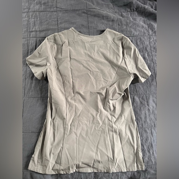 FIGS | Dark Sage Fionlite Scrub Set - Picture 9 of 12